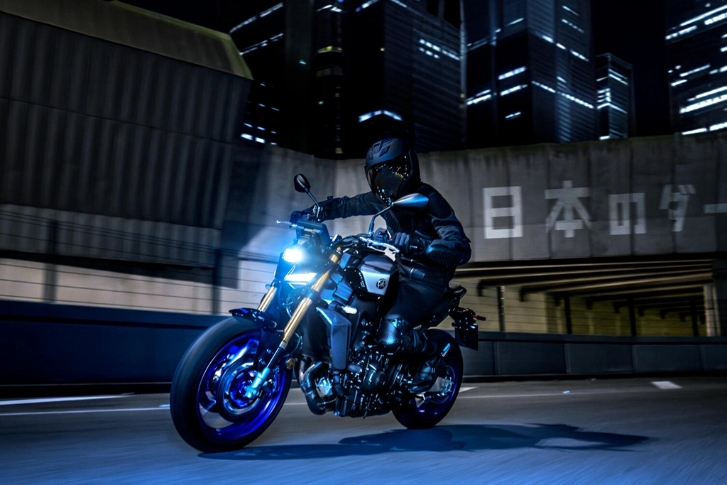 Tableau de bord TFT de la Yamaha 2024 MT-09 SP avec affichage connecté