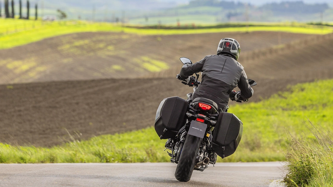 Tableau de bord numérique de la Yamaha 2025 TRACER 7 GT